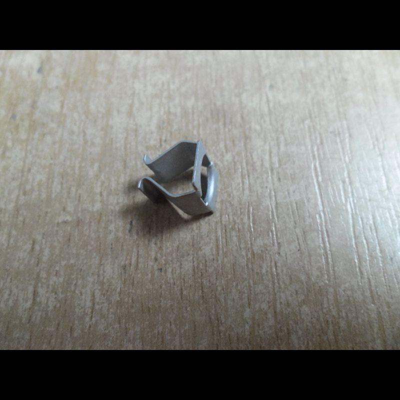 CLIP METALLIQUE INT. TRAPPE FILTRE T11-1